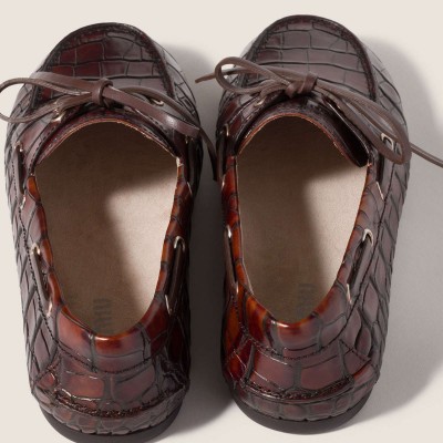Miu Miu Crocodile Embossed Calfskin Deck Shoes Sienna MM261314 Miu Miu Crocodile Embossed Calfskin Deck Shoes Sienna MM261314