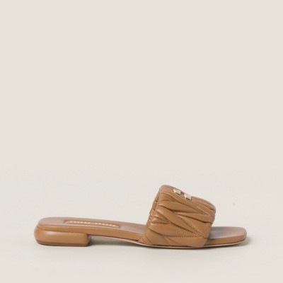 Miu Miu Matelasse Nappa Leather Slides Caramel MM261208 Miu Miu Matelasse Nappa Leather Slides Caramel MM261208