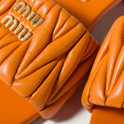 Miu Miu Matelasse Nappa Leather Slides Gerbera Daisy MM261209 Miu Miu Matelasse Nappa Leather Slides Gerbera Daisy MM261209