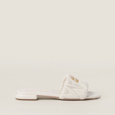 Miu Miu Matelasse Nappa Leather Slides White MM261211 Miu Miu Matelasse Nappa Leather Slides White MM261211