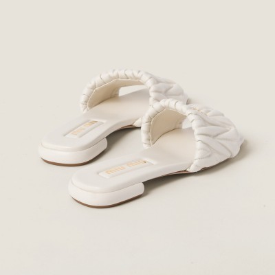 Miu Miu Matelasse Nappa Leather Slides White MM261211 Miu Miu Matelasse Nappa Leather Slides White MM261211