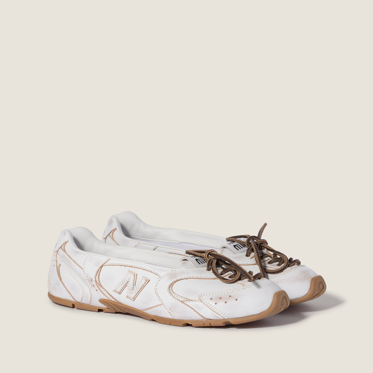 New Balance X Miu Miu 530 Sl Deco' Leather Ballerinas White MM261337 New Balance X Miu Miu 530 Sl Deco' Leather Ballerinas White MM261337